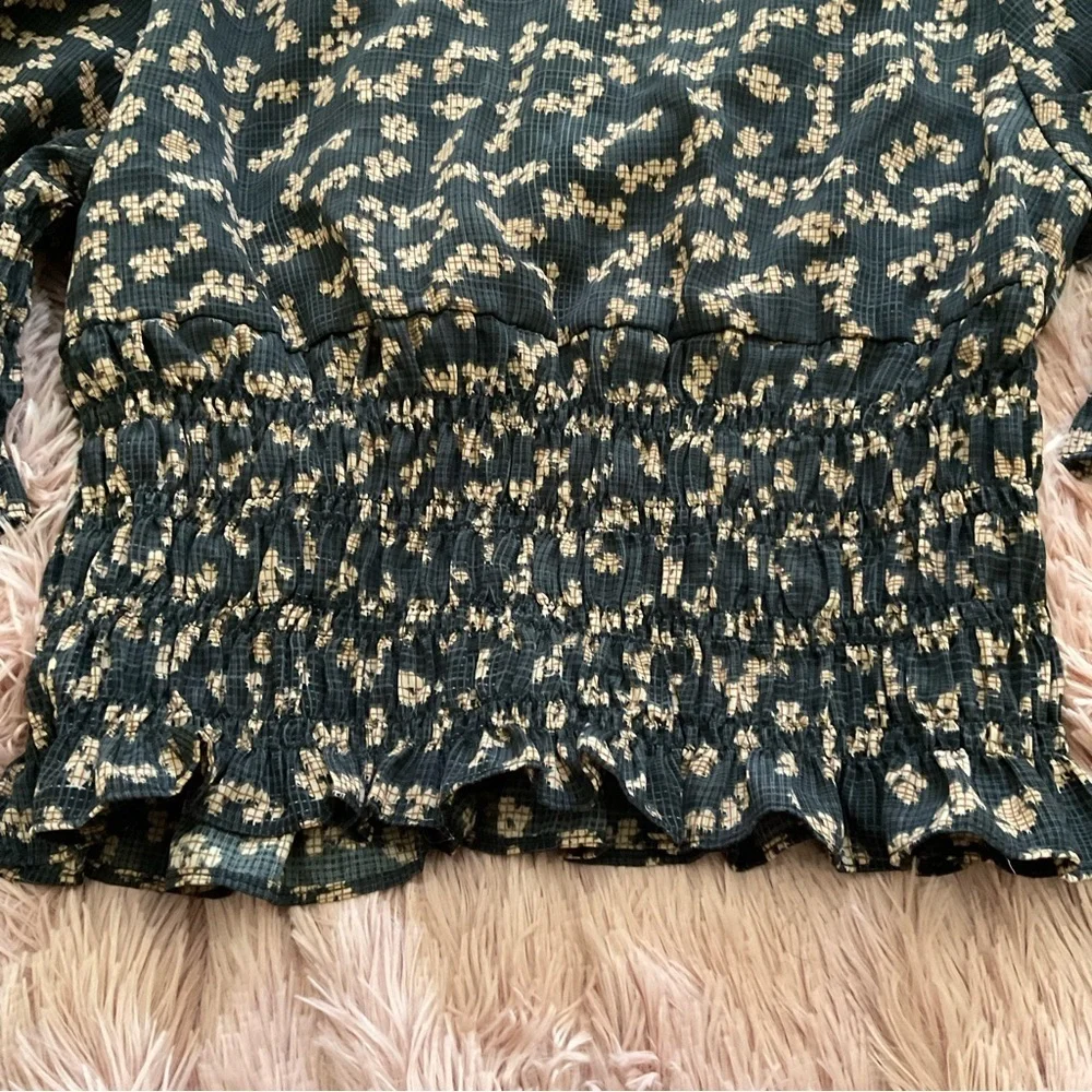 Blouse V-neck size L - Picture 8 of 12